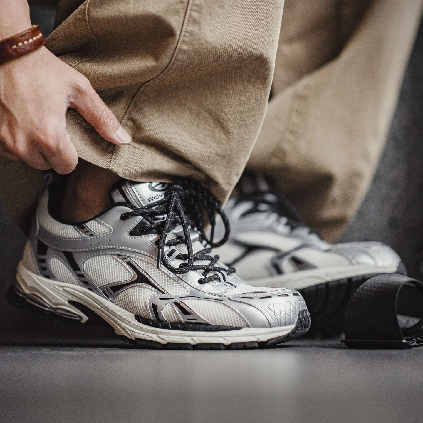 

Maden Men's Chunky Sneakers Thick Sole Platform Shoes Lightweight Breathable Lace Up Casual Walking Shoes Retro Jogger Shoes