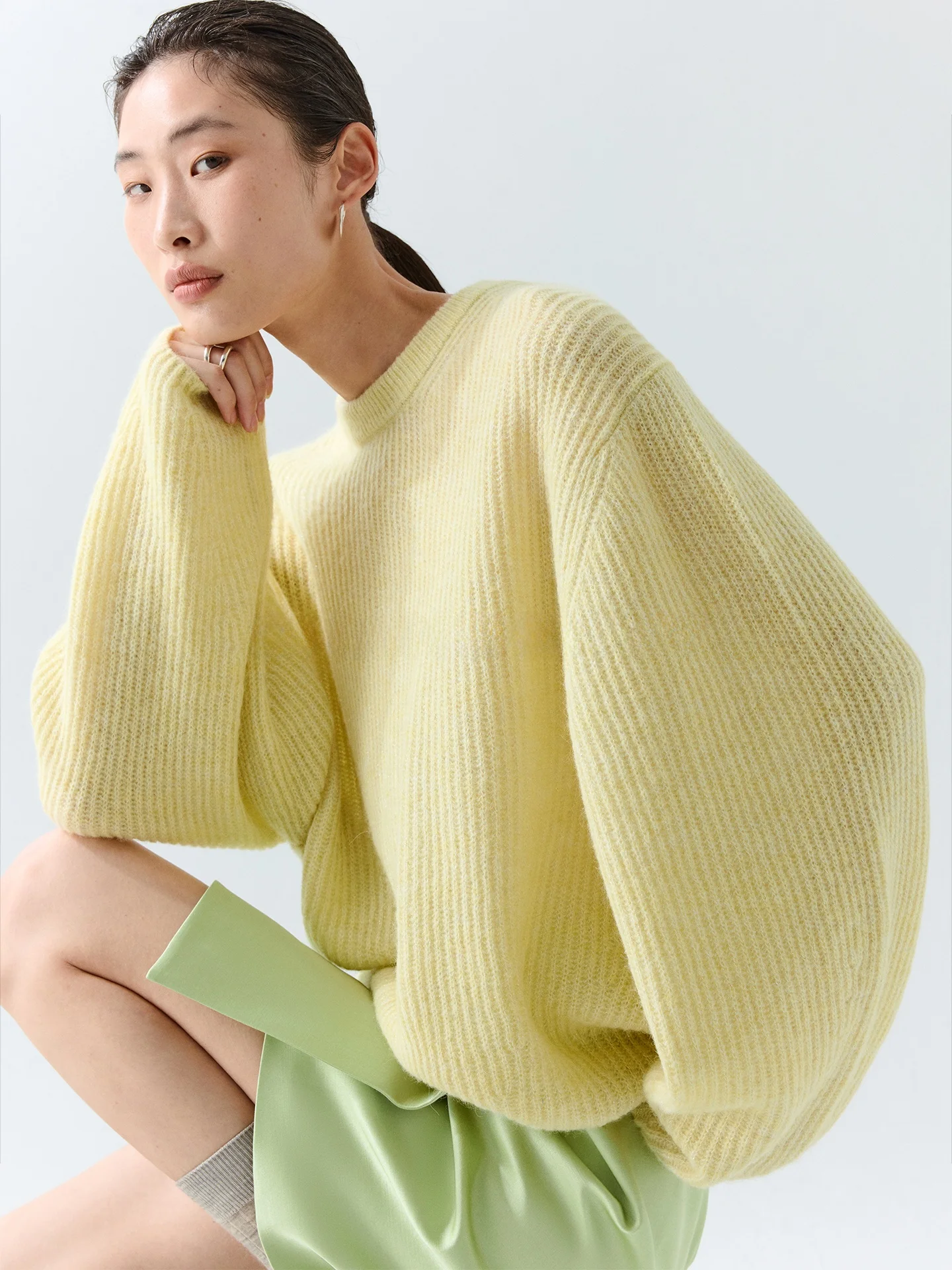 

CHANDOOIVY Fabiano Star Fog: Мягкий утепленный женский пуловер из верблюжьей шерсти с круглым вырезом и длинными рукавами для повседневной носки