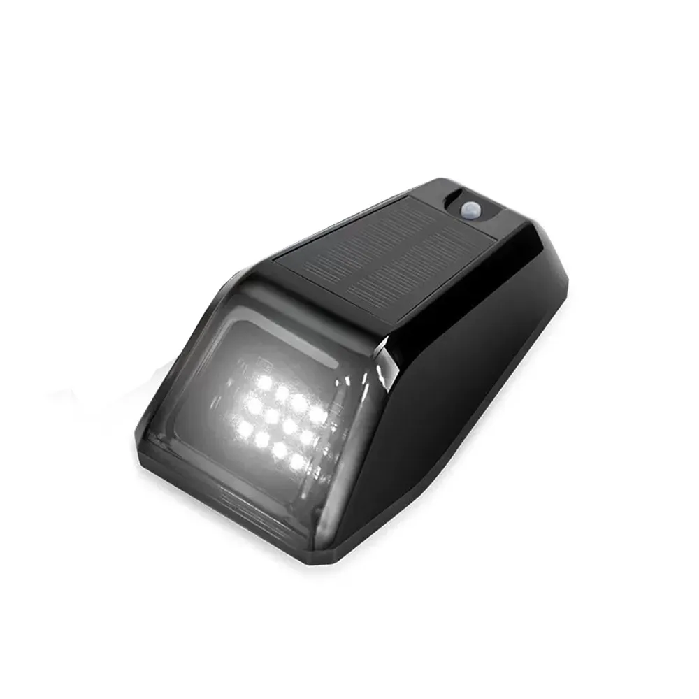 

Reusable Solar Powered Cab Lights Wear Resist Wireless Truck Pickup Warning Lamp Automatic Charging Multiple Flashing Modes