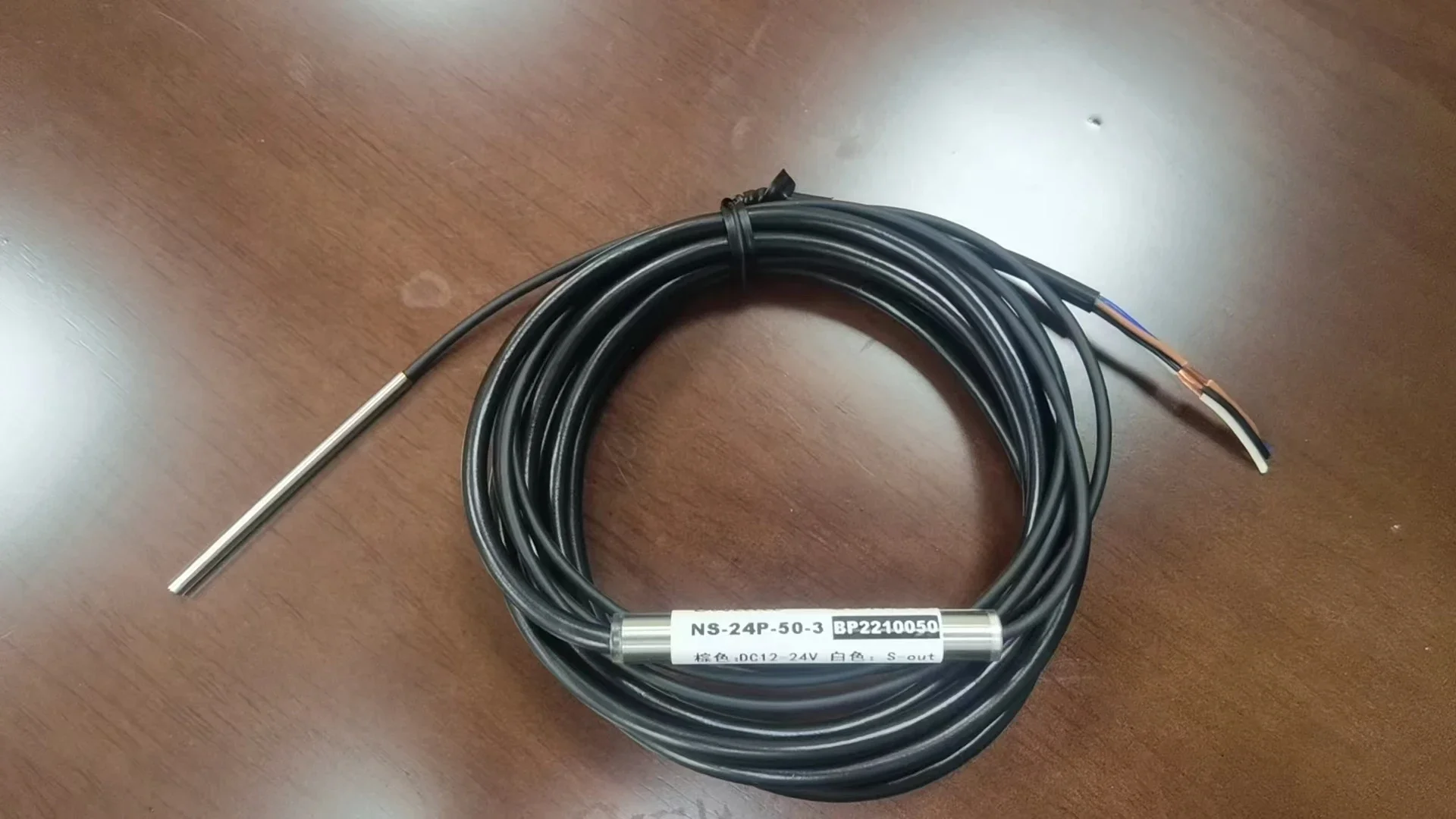 Magnetic pole detection sensor NS-24P-50-3 customized diameter 3MM four-wire PLC connection