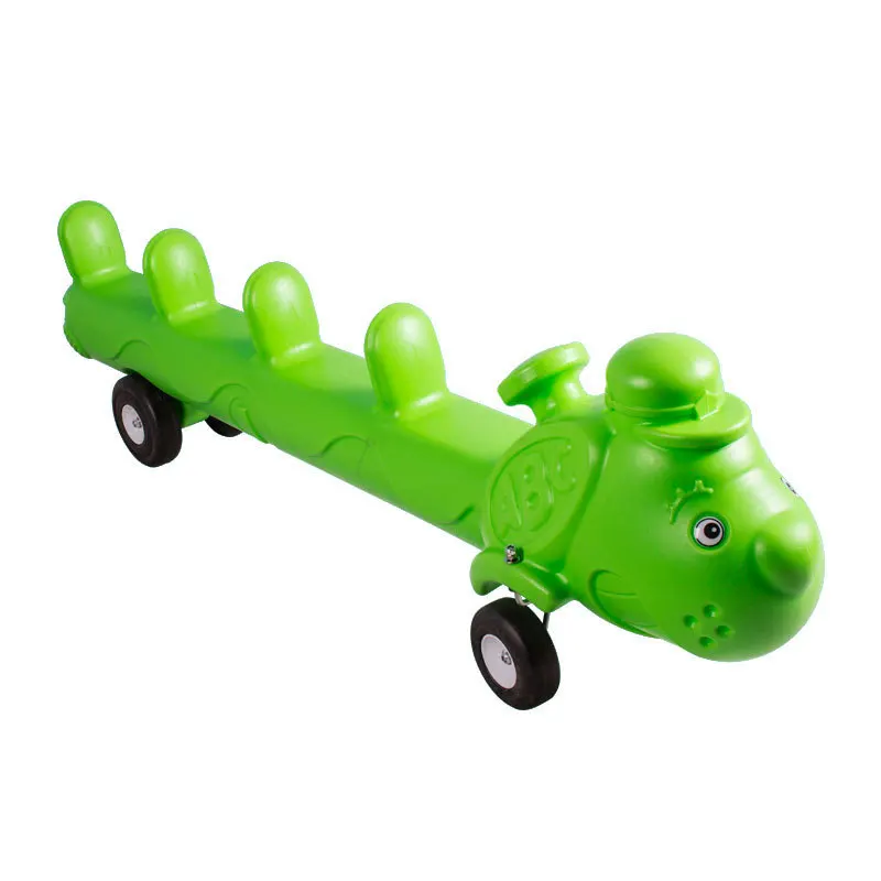 

Kindergarten children's collective multi-person scooter to assist the scooter