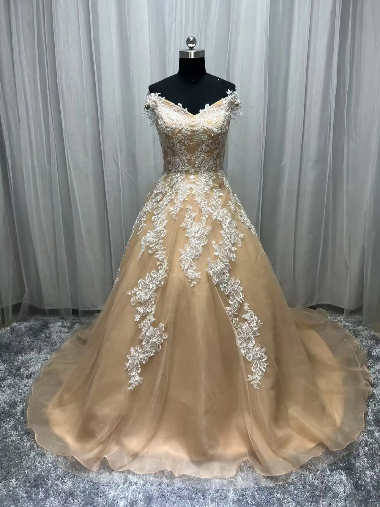 Customized Vintage Ball Gown Wedding Dresses Champange Off Shoulder Lace Up  Back Turkey Bridal Gown Train Vestidos De Noiva - AliExpress 320