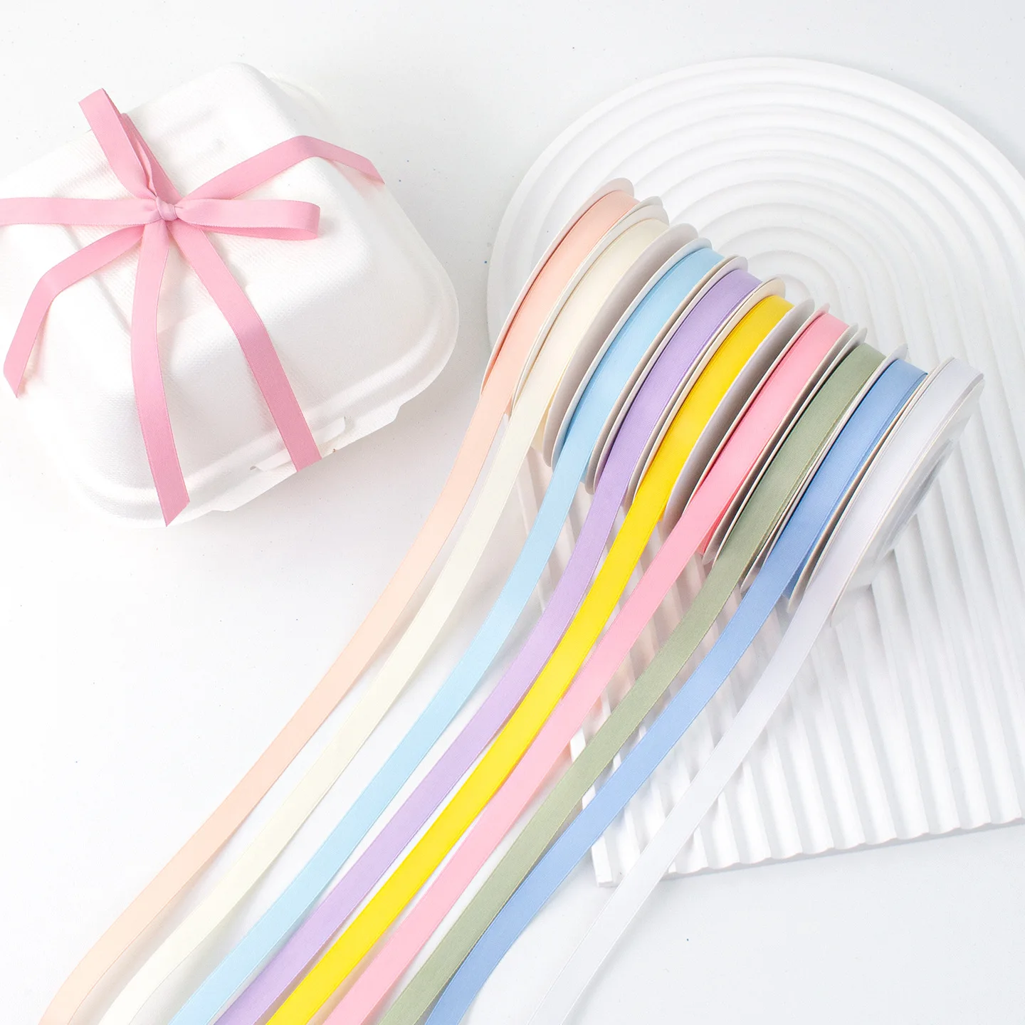 

Hua Ying Korean Double-sided Polished Ribbon Flower Cake Ribbon Bow Material Packaging Gift Box