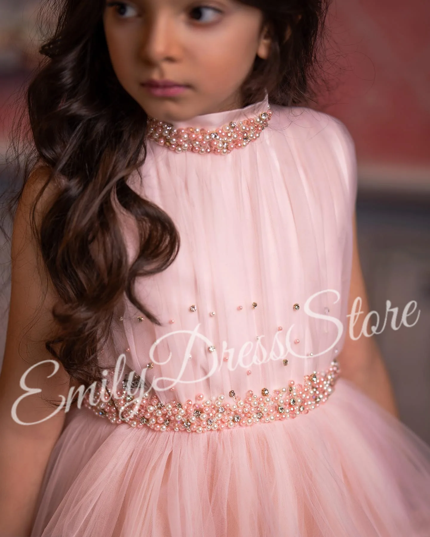 

Индивидуальное платье для девочки на свадьбу, из тюля, без рукавов, с бисером, розовое, с мини-жемчужинами, для дня рождения, первого причастия, бальное платье