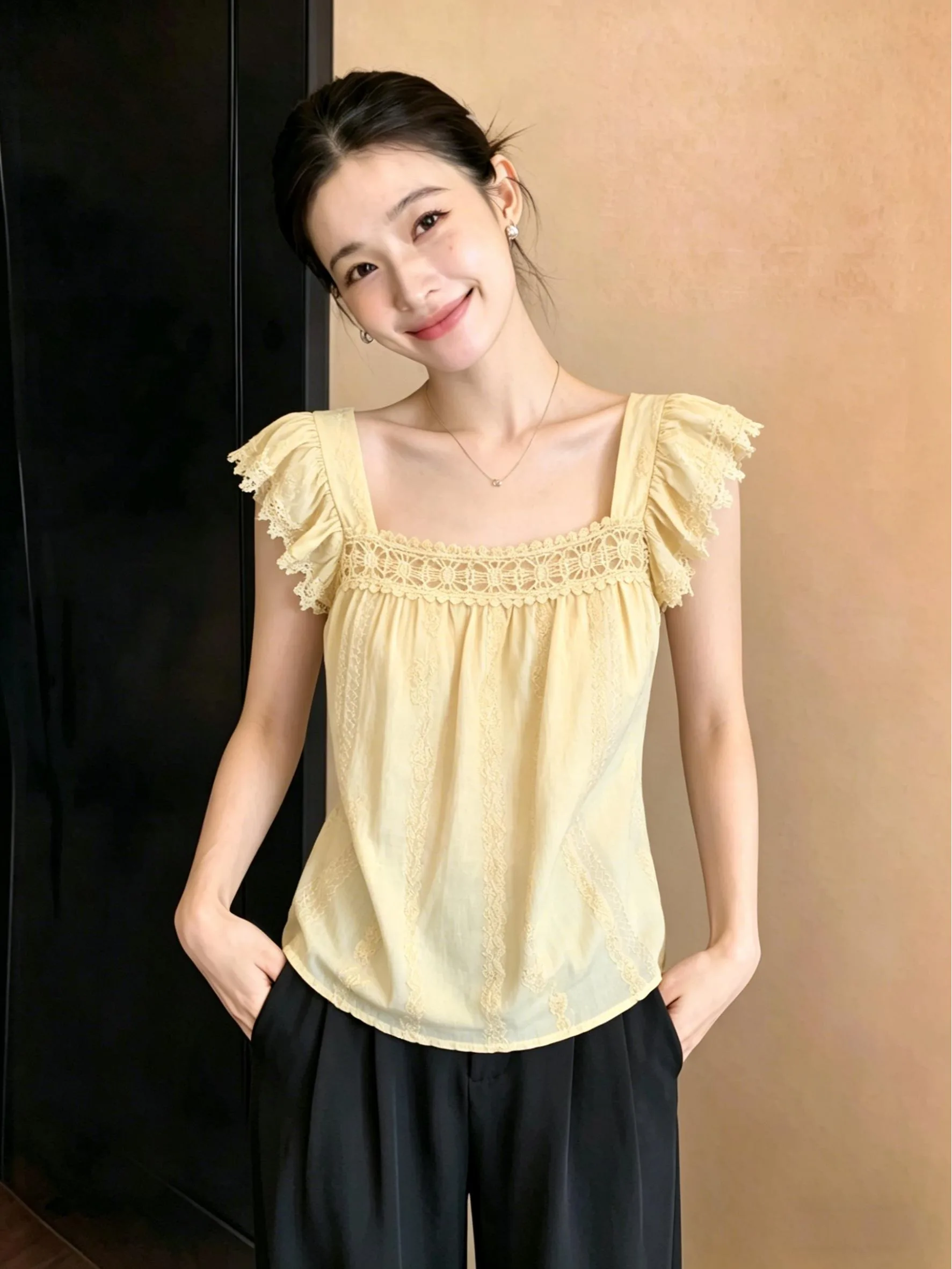 

Adorable Lace Trimmed Sleeve Shirt Women's Summer Dopaamine Yellow Strap Doll Top Breathable Loose Fit Korean Style
