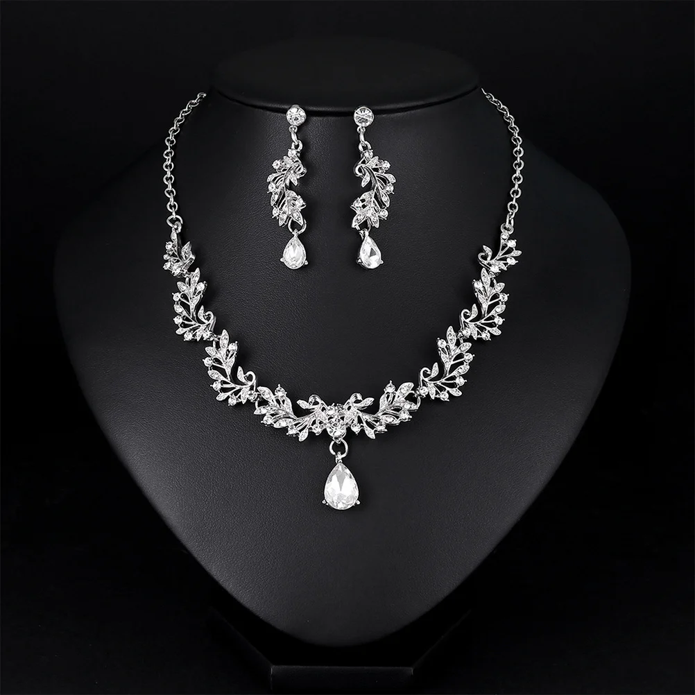 

1Set Elegant Crystal Rhinestone Jewelry Skin Friendly Wedding Bride Necklace Earrings Unique Design Gift for Women