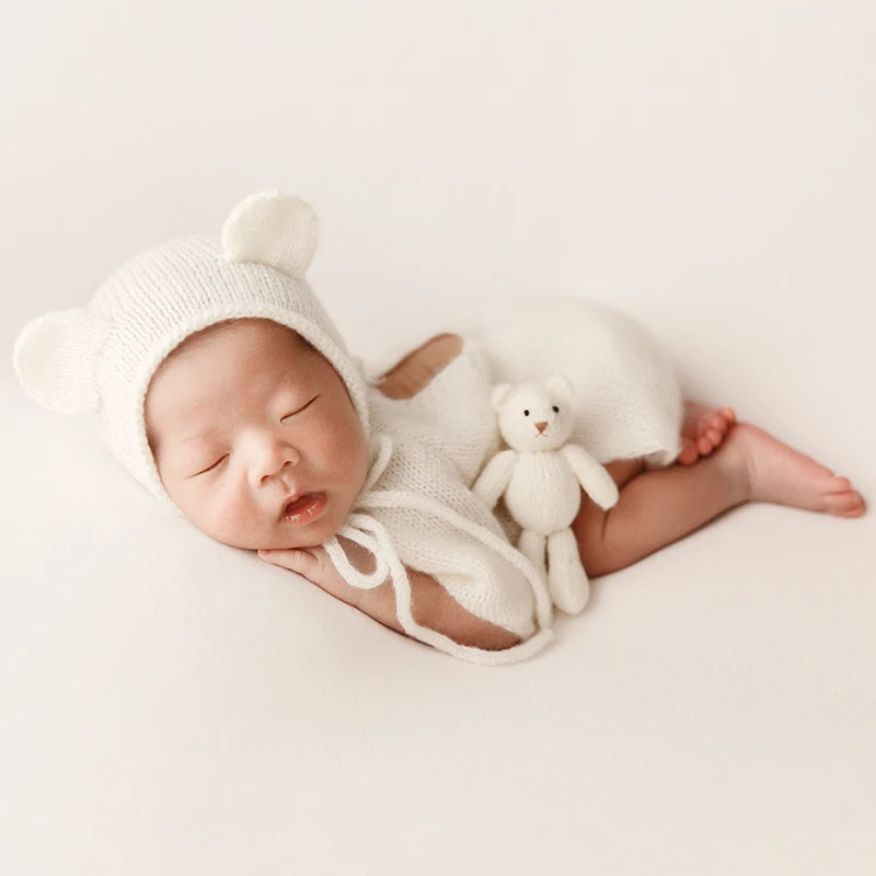 Recém-nascido branco tema fotografia roupas, malha chapéu bodysuit, boneca urso, photoshoot adereços, lua cheia foto, roupa do bebê