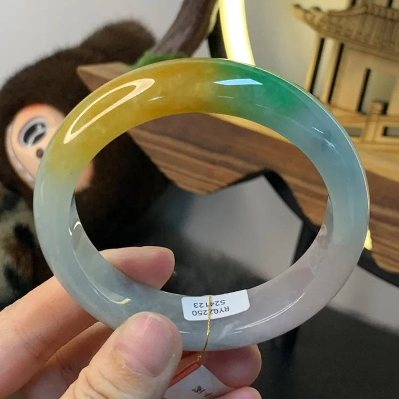 Natural jadeite ice-like texture, three-color, round bracelet with a circular design, resembling the shape of a concubine's hand