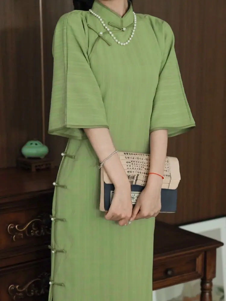 Retro Elegant Republican Style Green Inverted Large Sleeve Cheongsam Spring And Summer New Modified Dress For Daily Wear