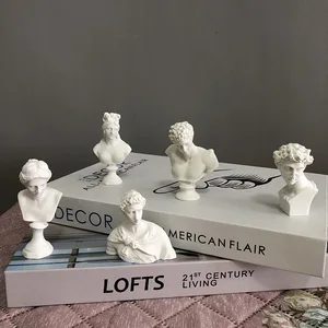 Mini David Patung Seni Resin Dekorasi Ornamen Mitologi Nordik Musik Artis Sosok Patung Seni Modern Eropa Dekorasi Patung 12 patung mr darcy penjualan terbaik - №