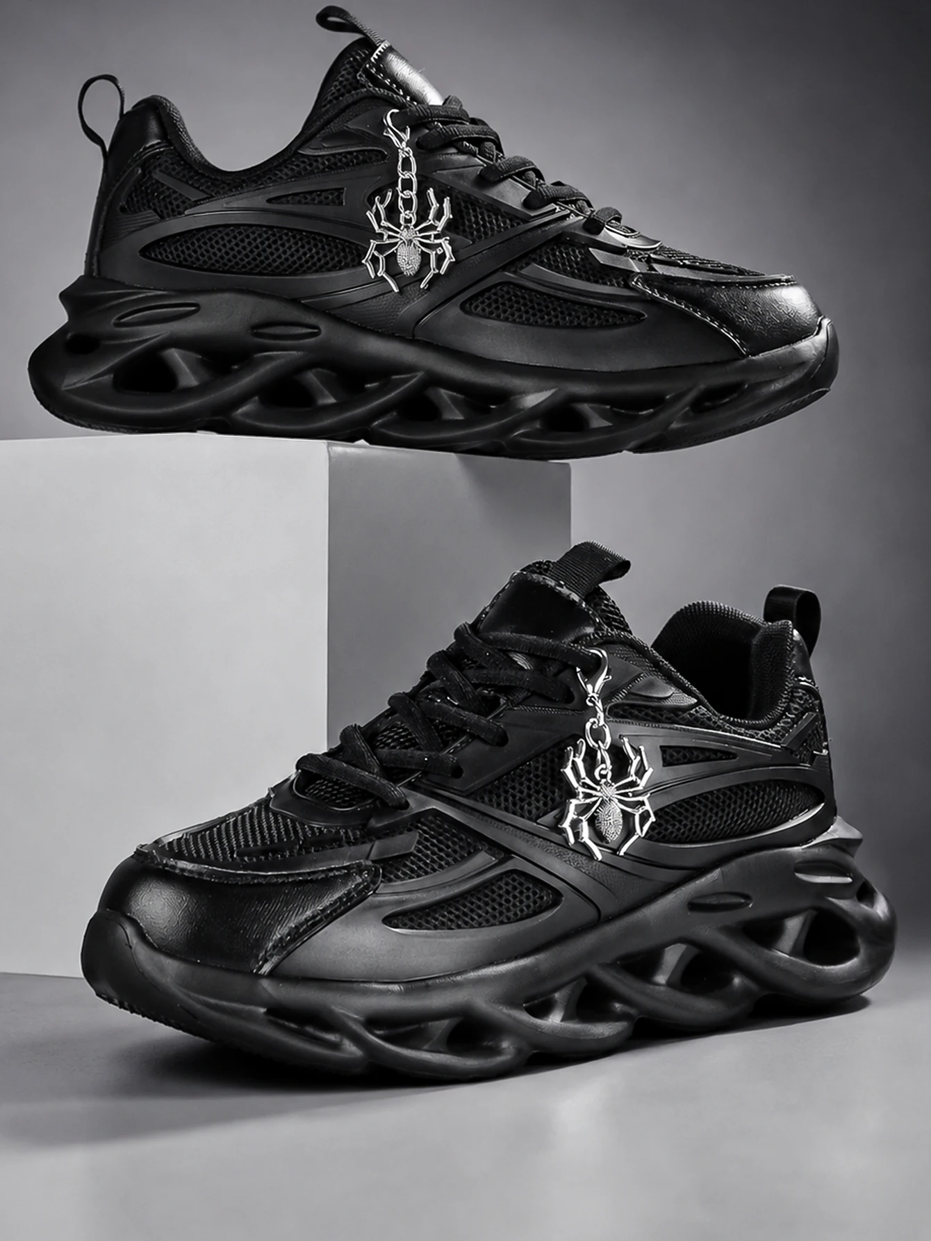 Women's Outdoor Y2K All-Season Eva Lightweight Thick-Soled Shoes with a 5cm Height Increase, White Dad Sneakers, Paired with a Detachable Silver Spider Chain Accessory