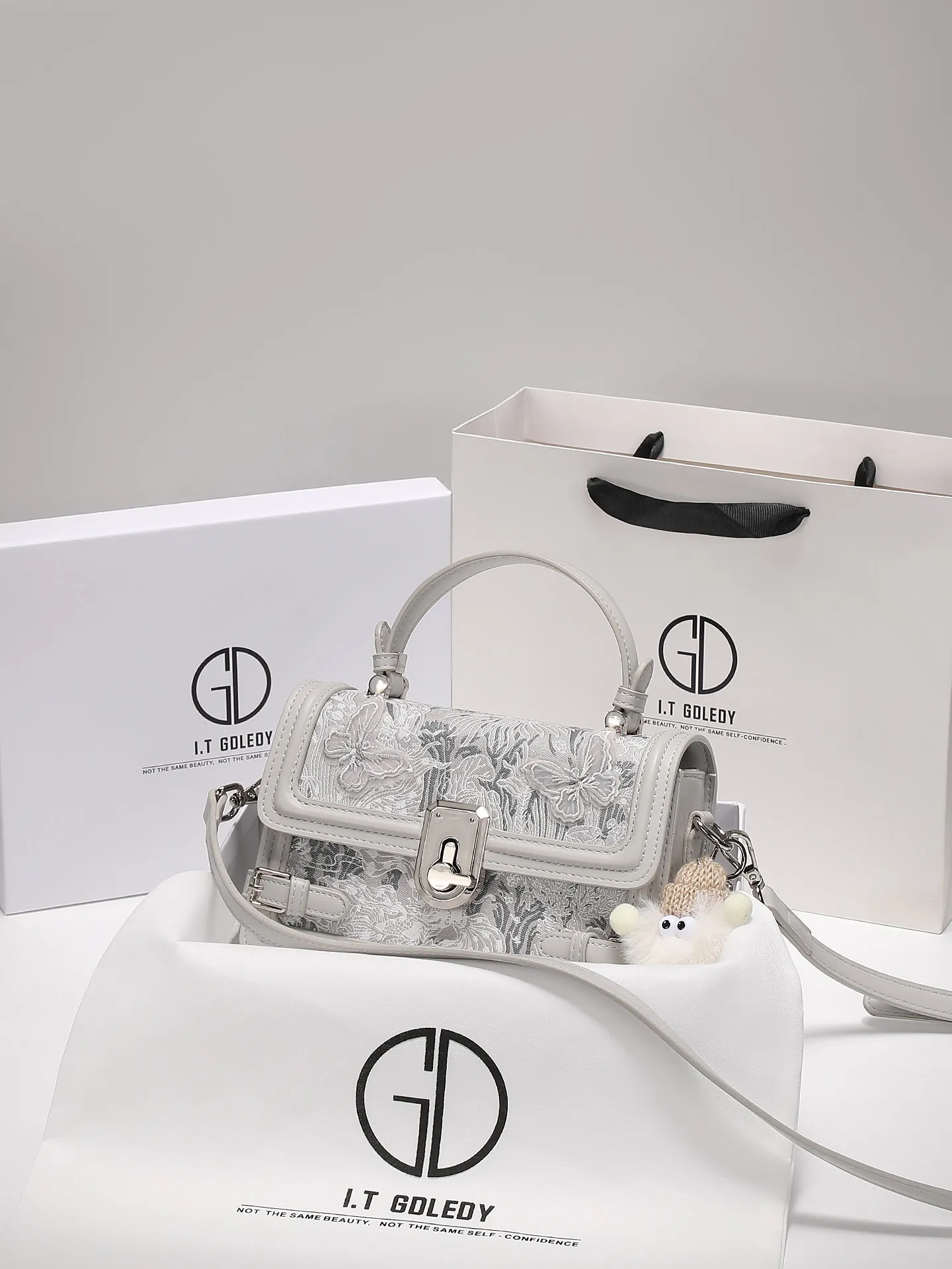 bolso-de-mano-cuadrado-elegante-y-de-lujo-con-bordado-exquisito-y-hermosa-mariposa-de-encaje-bolso-cruzado-versatil-para-mujer-2026