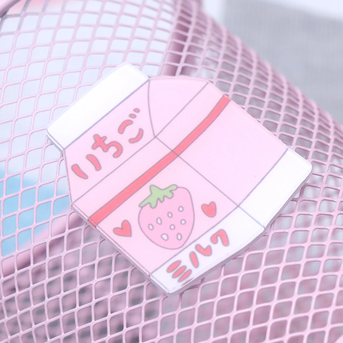 

Mini Round Desktop Trash Can Pink Metal Pencil Holder Makeup Brush Organizer Storage Basket Multi Purpose Desktop Trash Can