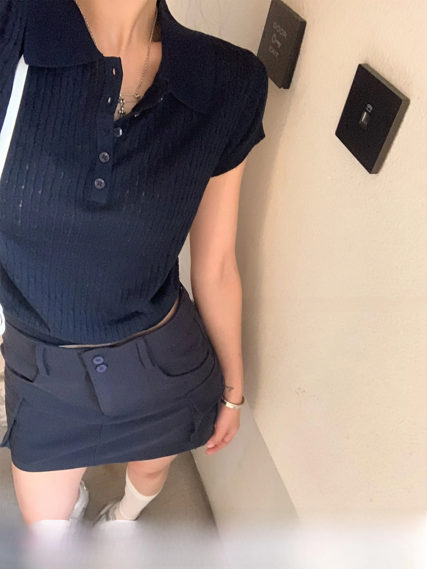 

GV Lightweight Wool Knitted Collar Top for Women Spring Summer New Style Versatile Design Breathable Comfortable Ladies ...