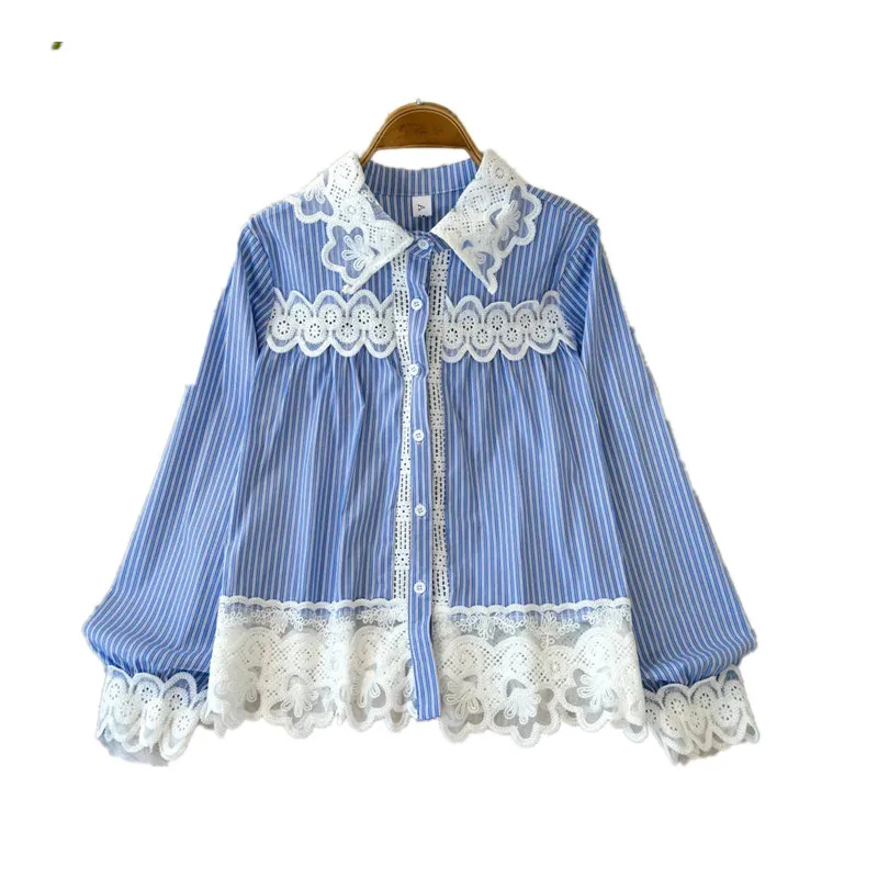 

Spring New Korean Lapel Embroidery Hollowed Out Shirt Women Contrasting Colors Elegant Splicing Shirt Long Sleeve Blouse T1012