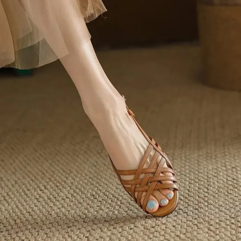 Rome Woven Sandals Women 2025 New Flat European and American Women's Shoes White Low Heel Hollow Fish Mouth Shoes - Image 3