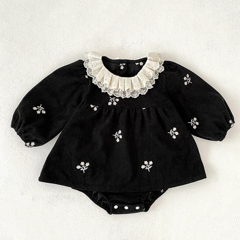 2026 Baby-Mädchen-Cord-Strampler 0-24M Langarm mit Spitzen-Rüschenkragen und Blumenstickerei, Herbst-Strampler für Kleinkinder, Prinzessinnen-Strampler – Detail 4
