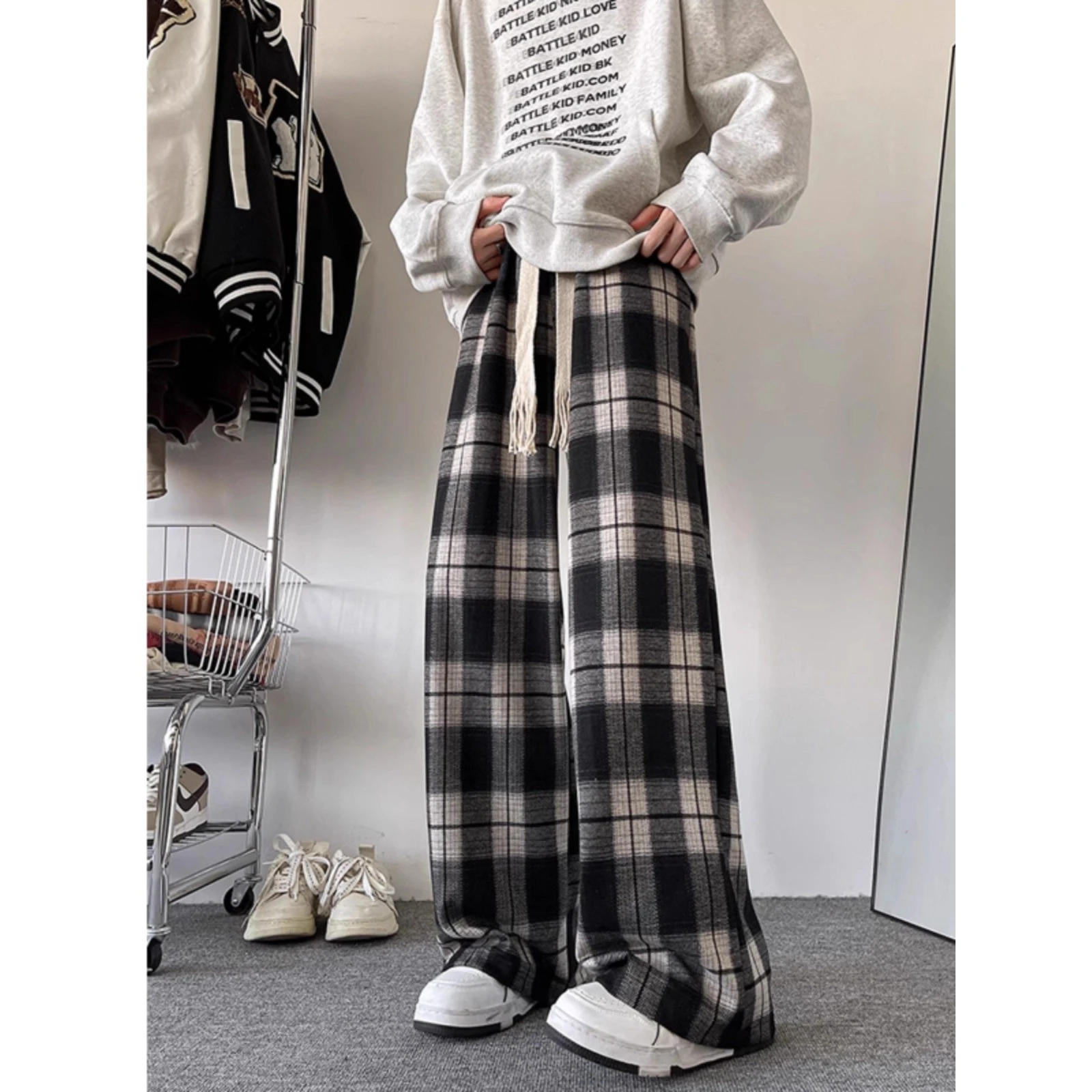 

plus Size 300 Pou Men's Casual Plaid Pants White Straight Loose Autumn Winter Versatile Wide Leg Casual Long Trousers