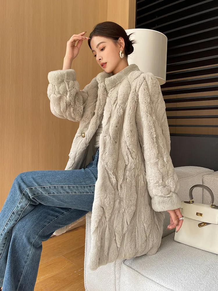 لشتاء 2025، معطف فرو أرنب متوسط الطول مستورد جديد مع فرو متكامل للنساء