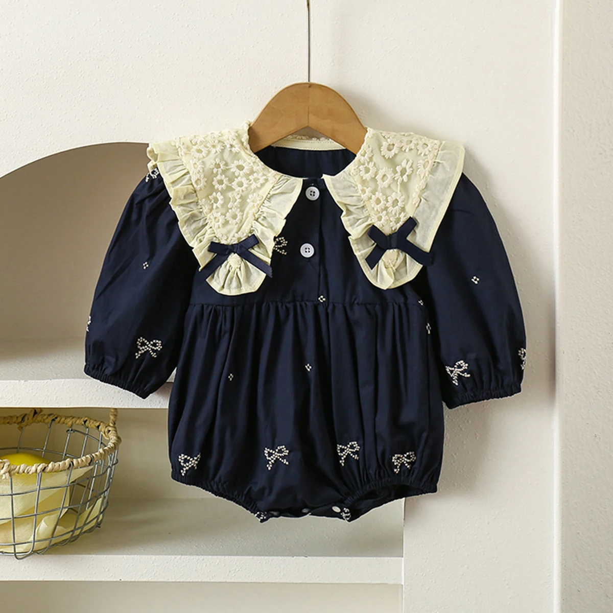 Spring Newborn Baby Girls Romper Baby Clothes Bow Princess Cotton Infant Rompers Lace Kids Baby Embroidered Jumpsuit Playsuit