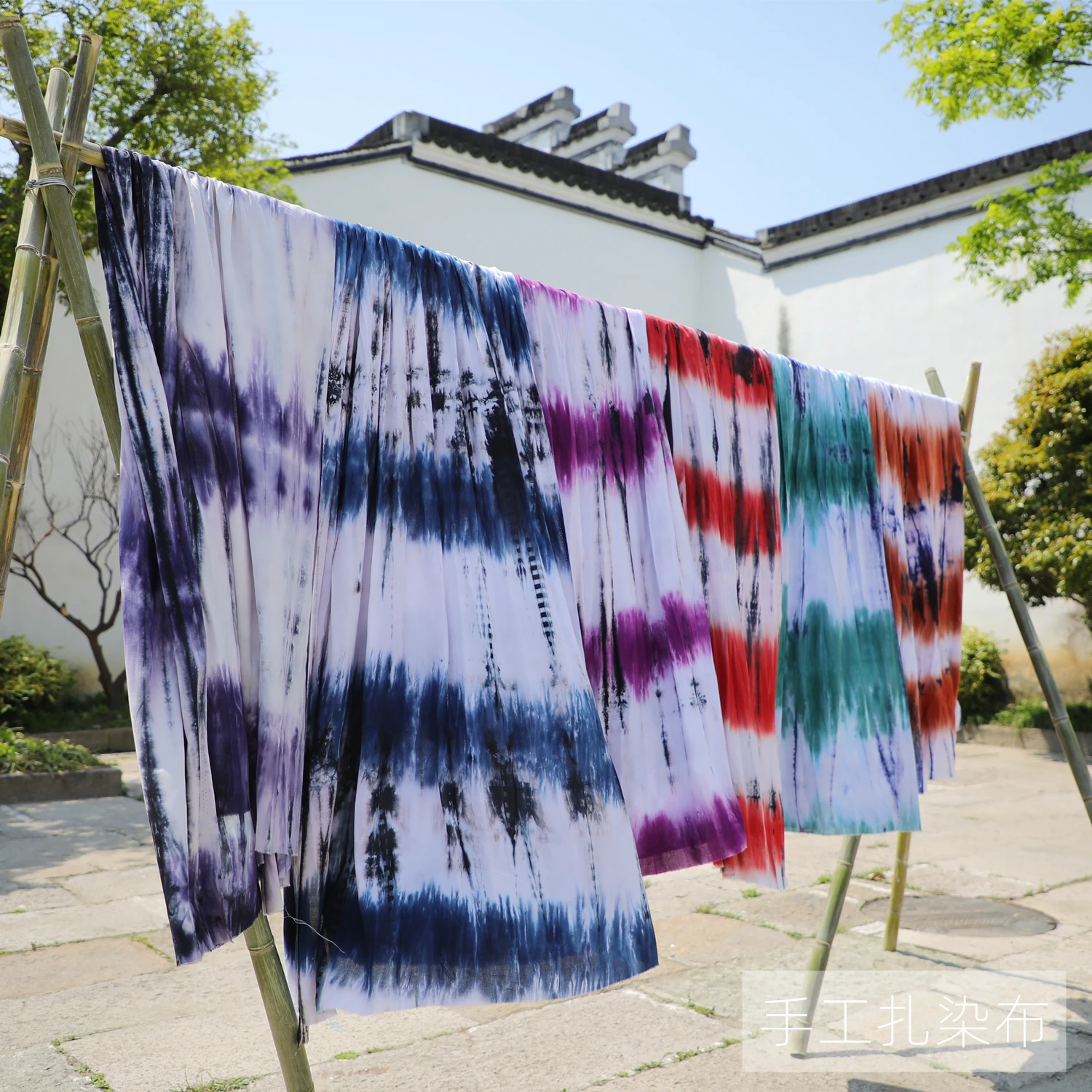 Bawełniana tkanina Tie-dye zasłony odzieżowe w stylu etnicznym odzież sportowa barwiona na niebiesko tło materiałowe ręcznie robiona tkaniny do Diy