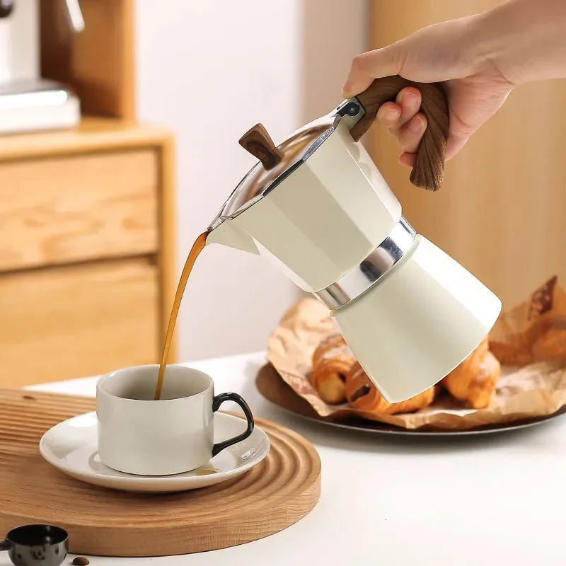 New Portable 150ml Vintage Wooden Handle Espresso Maker Moka Pot Classic Italian Cafe Tools Kitchen  Accessories