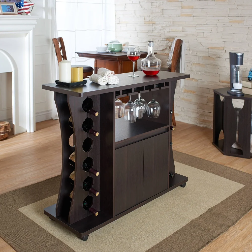 Servidor buffet moderno com vários armazenamentos, com prateleiras para vinho, suporte para taças, rodízios, acabamento expresso contemporâneo, ideal para entretenimento