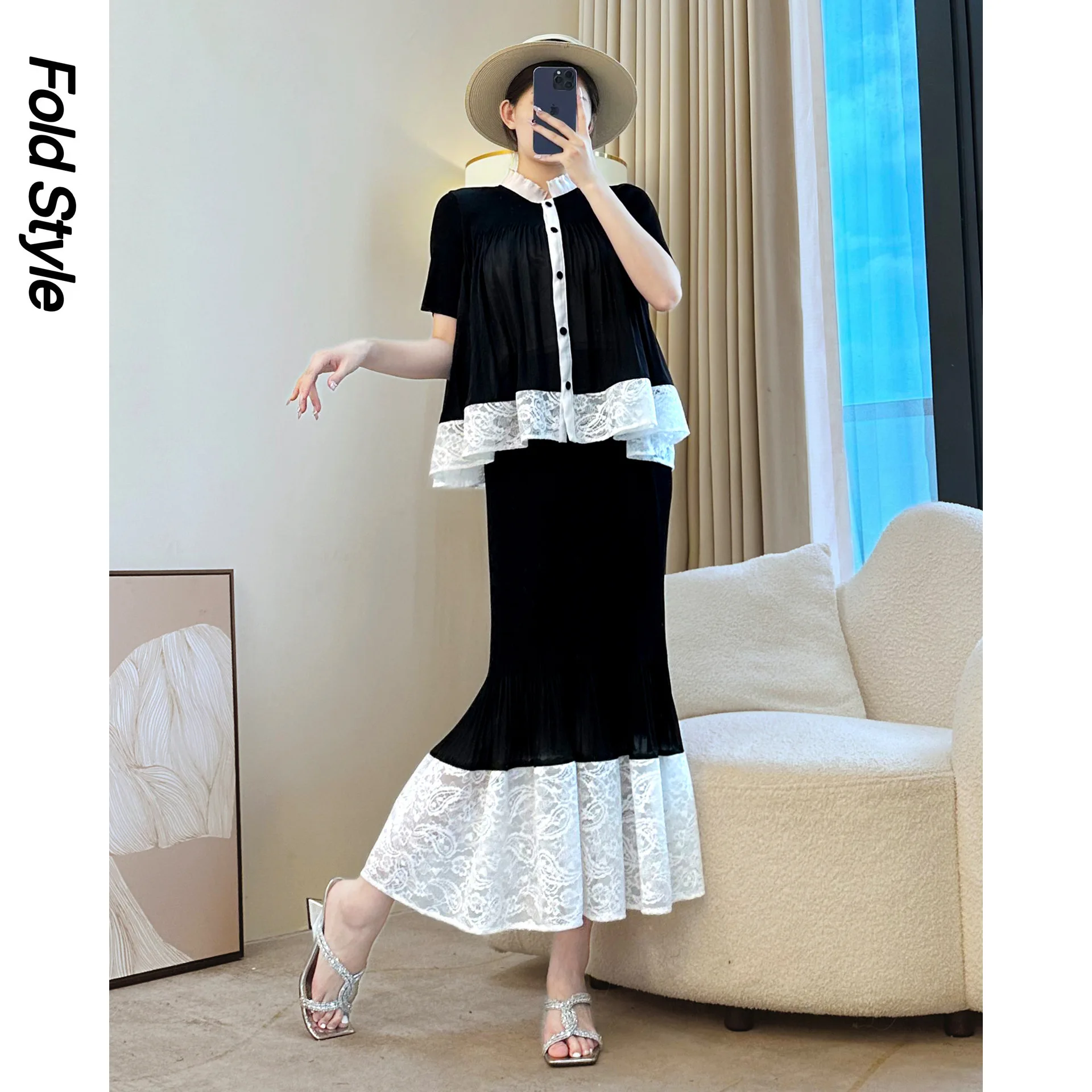 

2025 Miyake High-end Navy Blue Suit Women's Pleated Top Summer New Lace Splicing Big Swing Skirt Two-piece Set