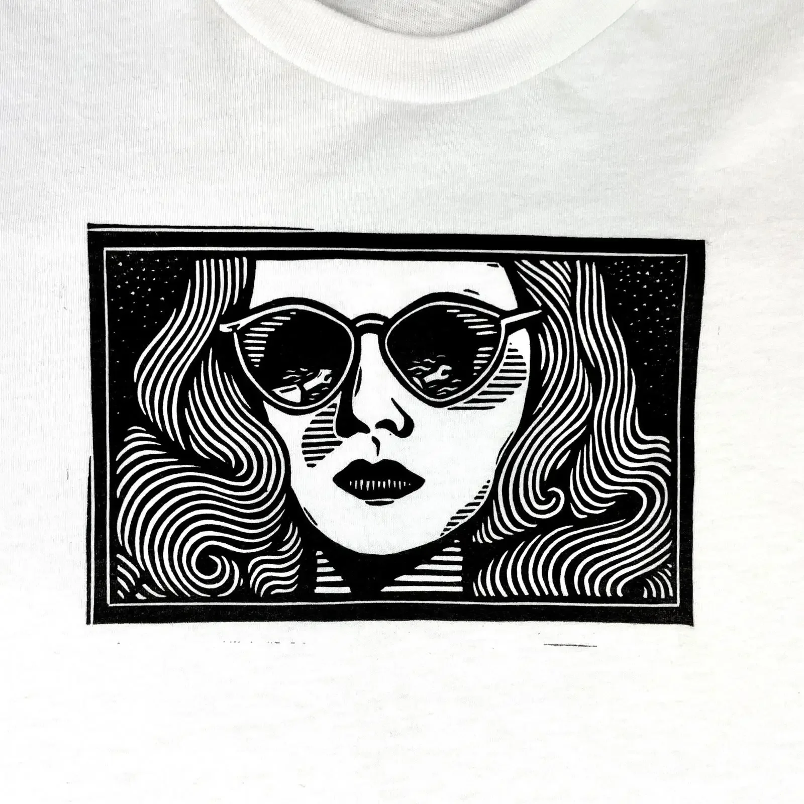 Gene Tierney Leave Her To Heaven Linocut Block Print T Shirt vintage Washed Top For Everyday Wear fashion Versatile Soft
