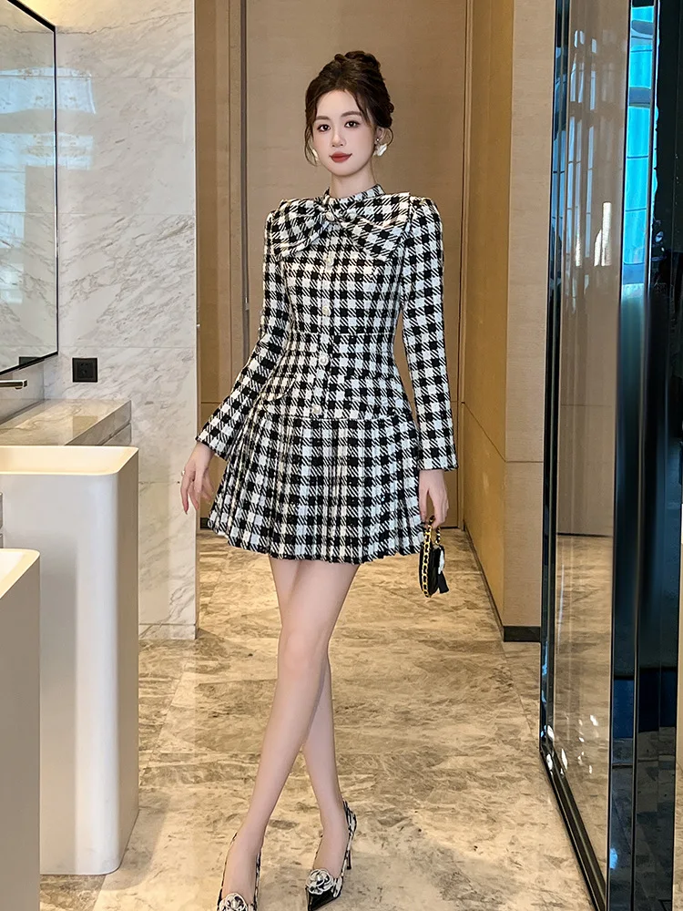 Autumn and Winter New Style Women's Small Fragrant Style Round Neck Bow Waist Slimming Woolen Dress