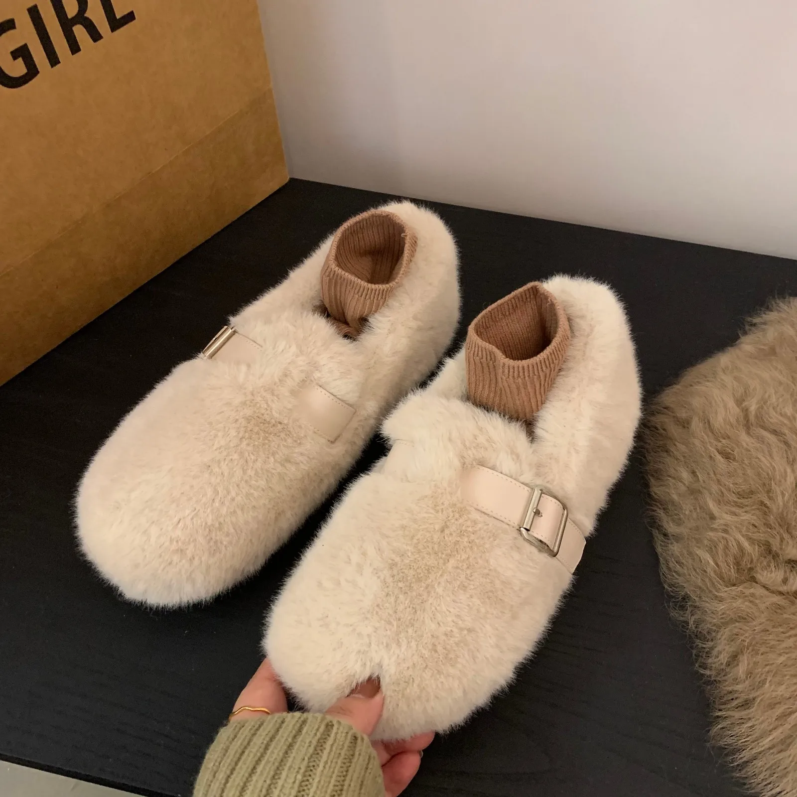 Fur Flats Women Loafers Shoes Winter Short Plush Warm Cotton Shoes Comfortable Trend Designer Walking Shoes Casual Femme Zapatos