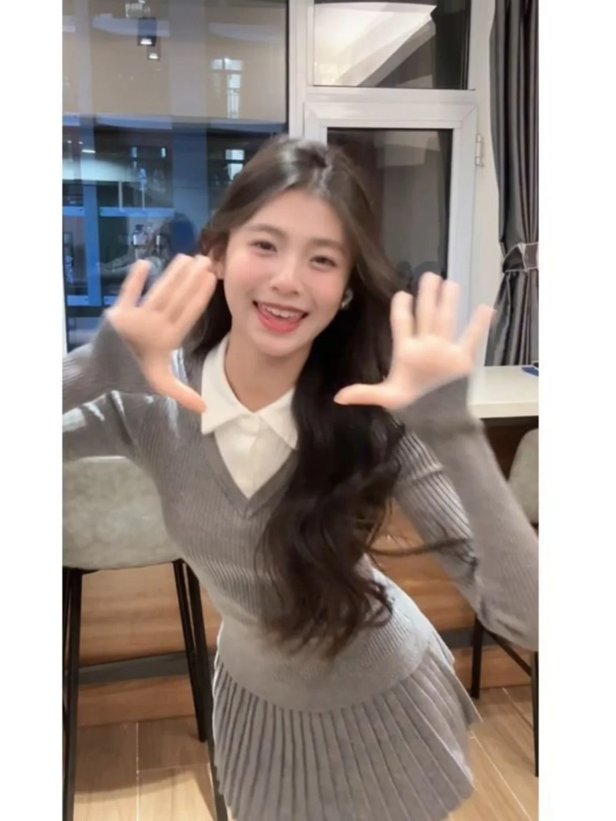 ชุดถักนิตติ้งผู้หญิงทรงเข้ารูป ชุดเซ็ตสองชิ้นสไตล์นักศึกษา แฟชั่นฤดูใบไม้ร่วง-ฤดูหนาว