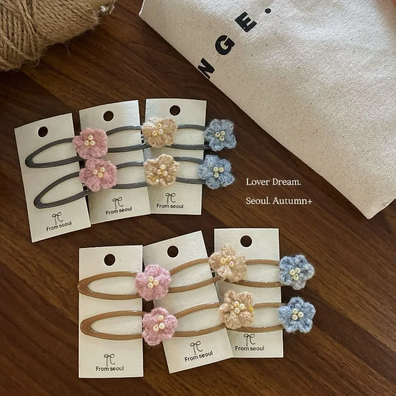 

2pcs Korean Autumn Hair Clips Cute Knitted Flower Barrettes for Women Girls Y2K BB Snap Clips Fashion Side Hair Clips for Bangs