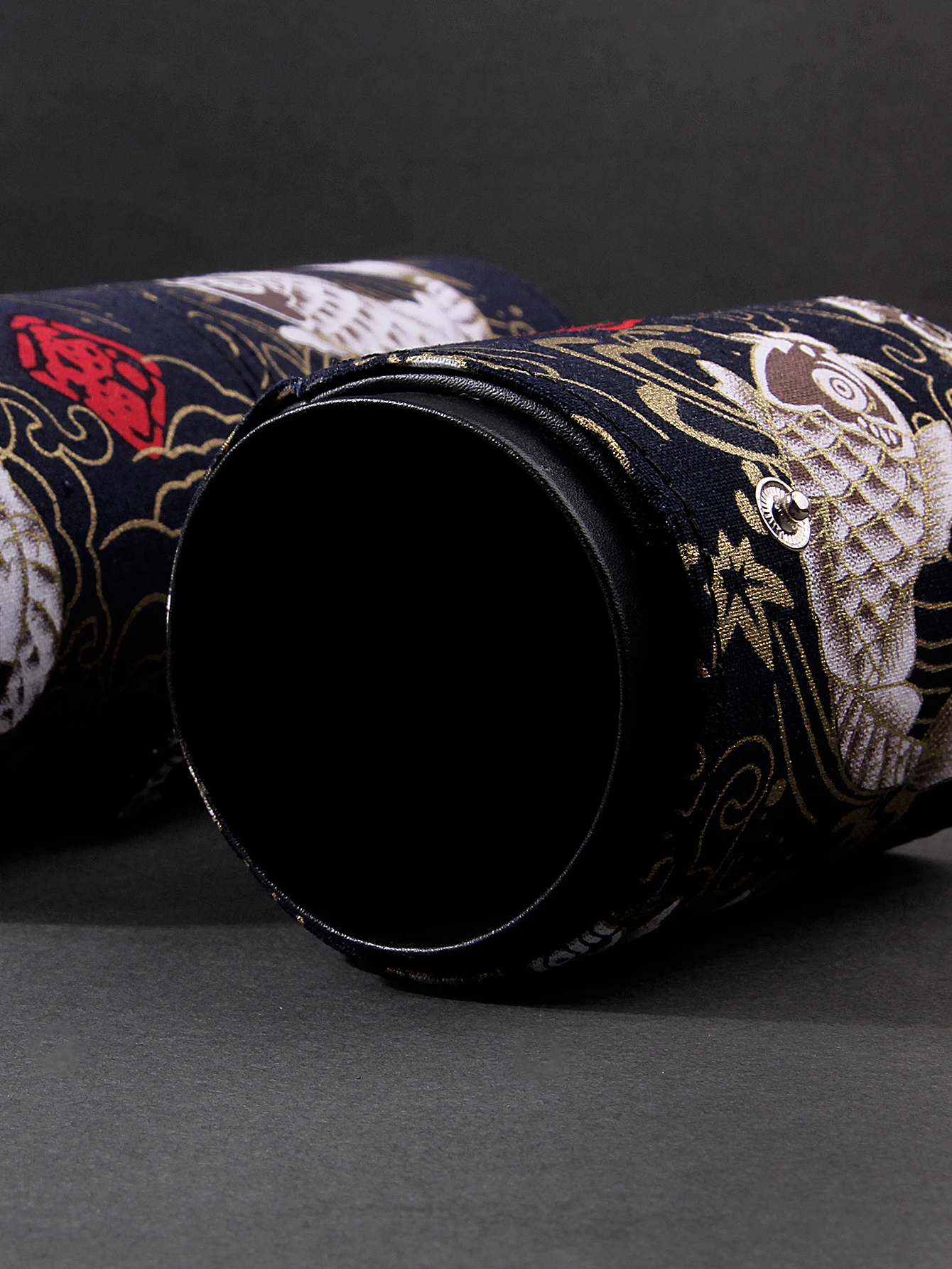 Bonne chance koi poisson seau de rangement pour pinceaux de maquillage, boîte de rangement pour rouge à lèvres et crayons à sourcils de bureau, porte-stylo de rangement pour ombre à paupières