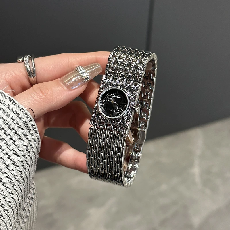 

2025 New Luxury Women's Watch High-end Fashion Retro Bracelet Women's Watch Gift for Girlfriend Women's Accessories