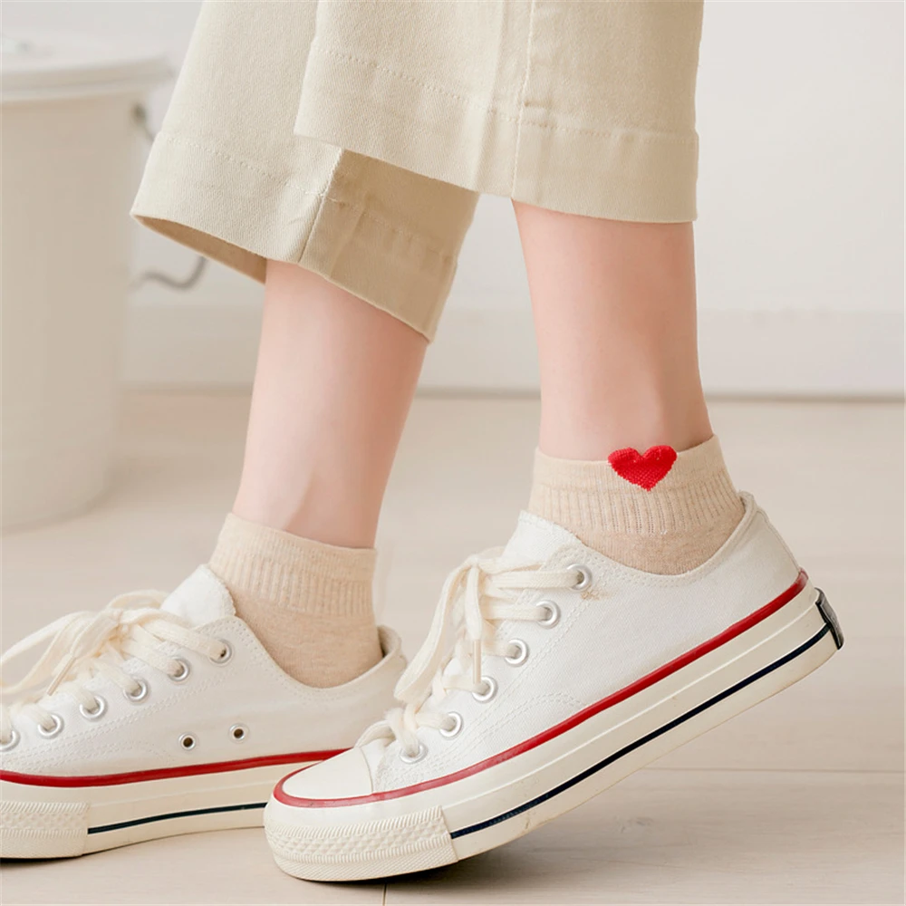 INS New Cute 3D Red Love Heart Ankle Socks Women's Funny Happy Summer Fresh Literary Solid Color College Style Short Sokken — zdjęcie 7
