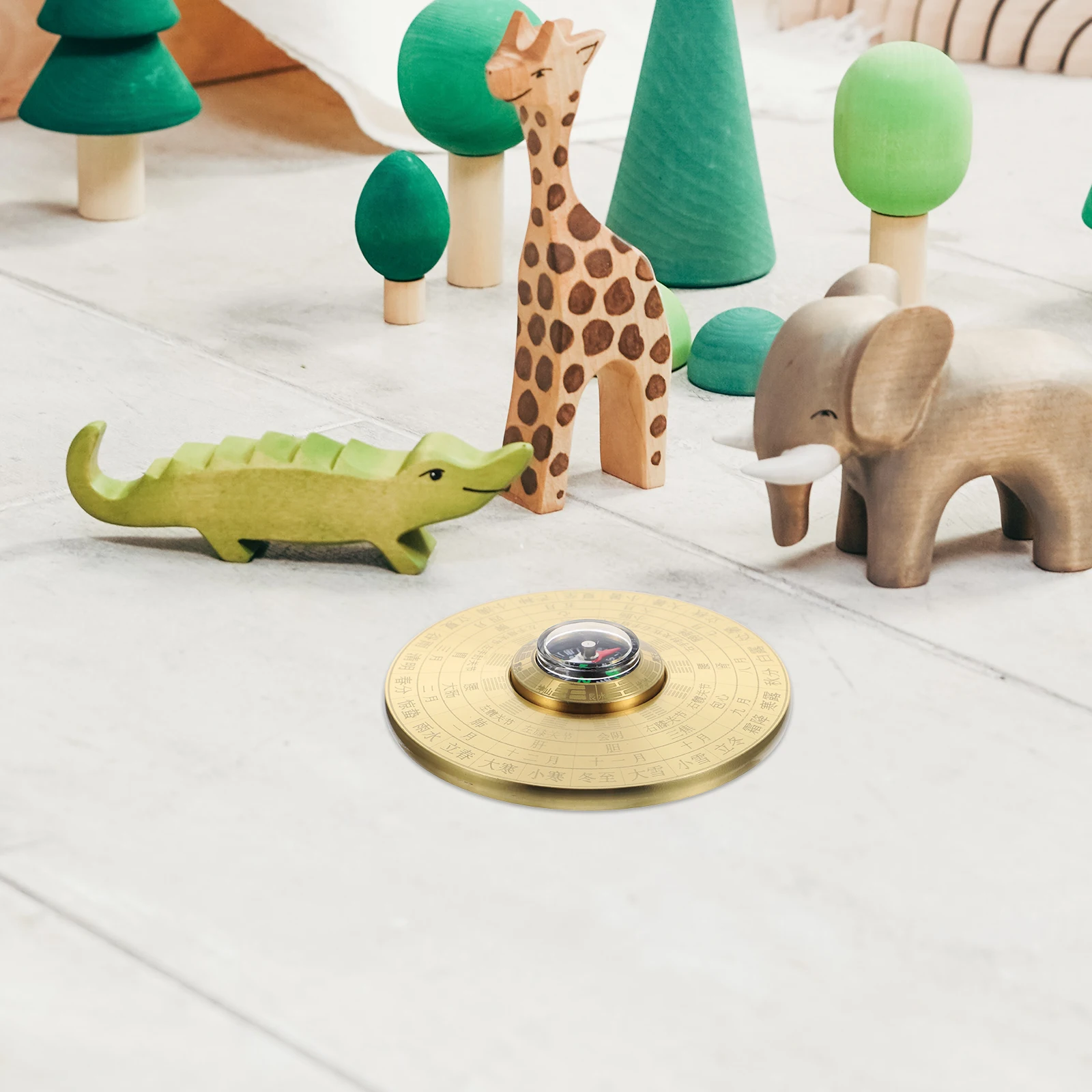 

1pc Brass Chinese Ancient Compass Portable Retro Style Metal Compass For Outdoor Travel Camping Navigation Tool