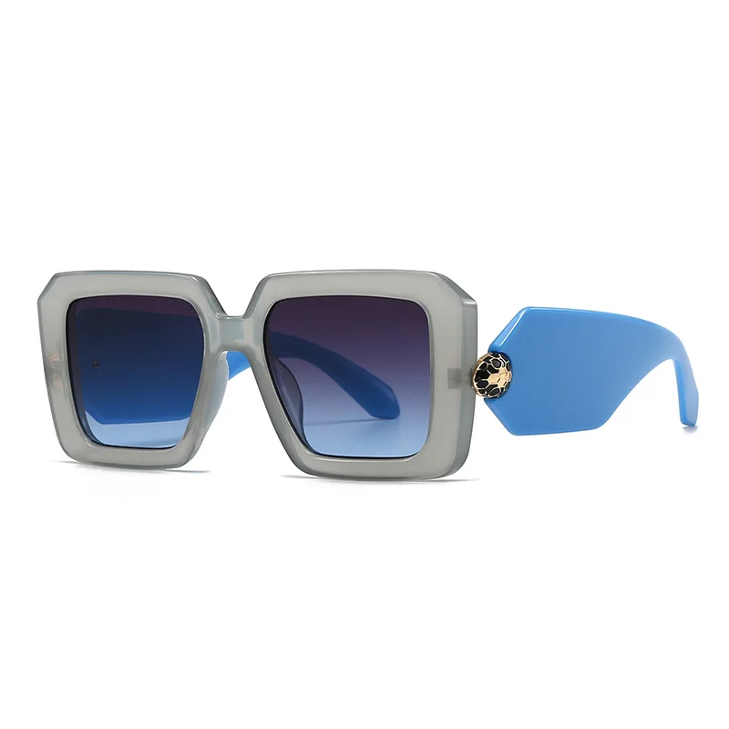 Nieuwe high-end klassieke luxe merk designer vierkante zonnebril damesmode vintage populaire reiszonnebril voor dames UV400