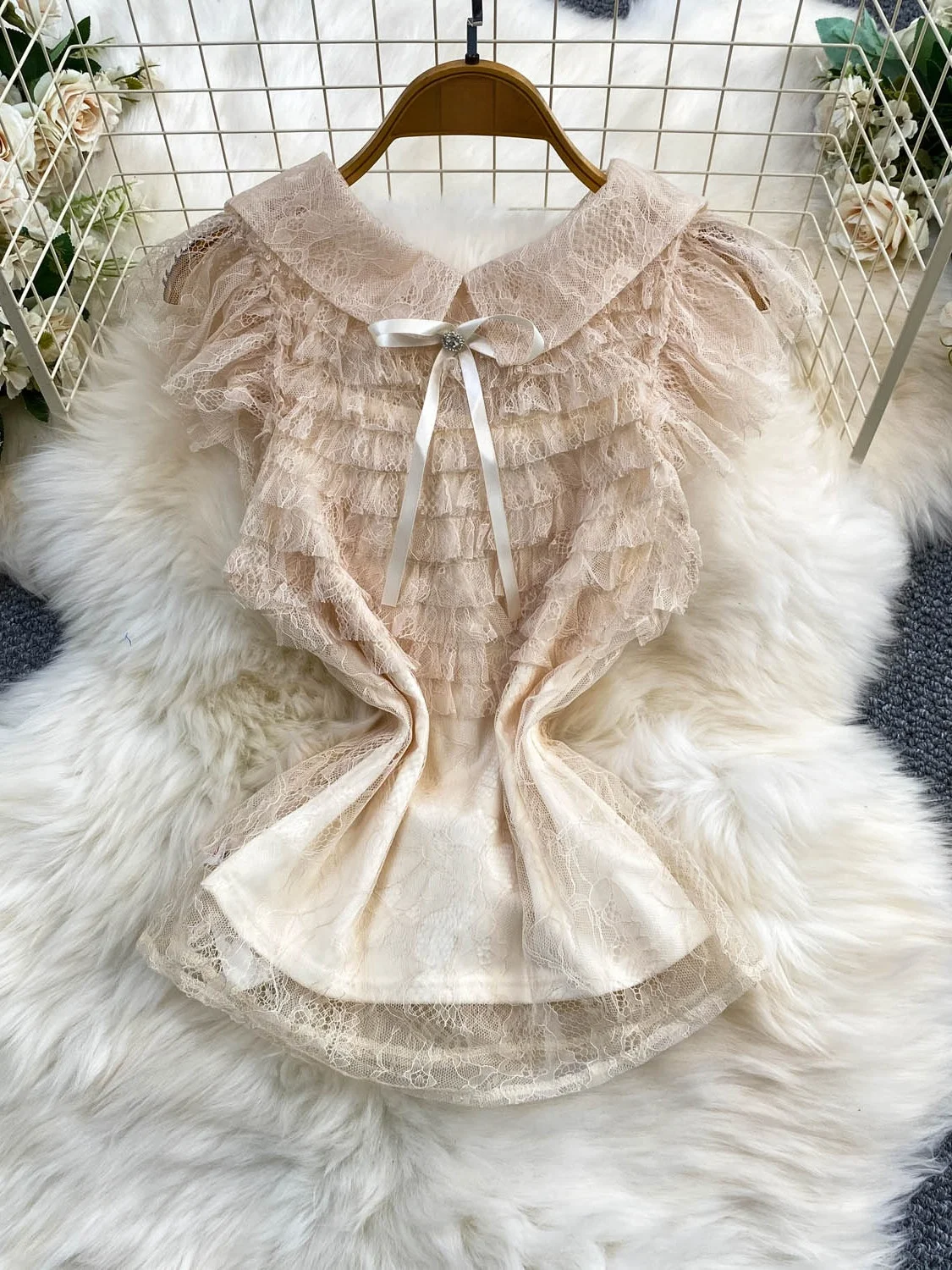 

Charming Knot Doll Collar Fly Sleeve Shirt Women Sexy Attractive Slimming Anti-Aging Princess Style Top Korean Styl...