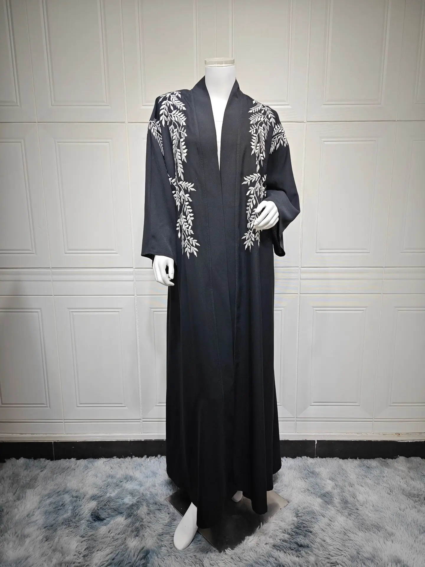 

Уни вышитый открытый кардиган Abaya 2025 Abaya Saudi для женщин, элегантный свободный кафтан с рукавами «летучая мышь»