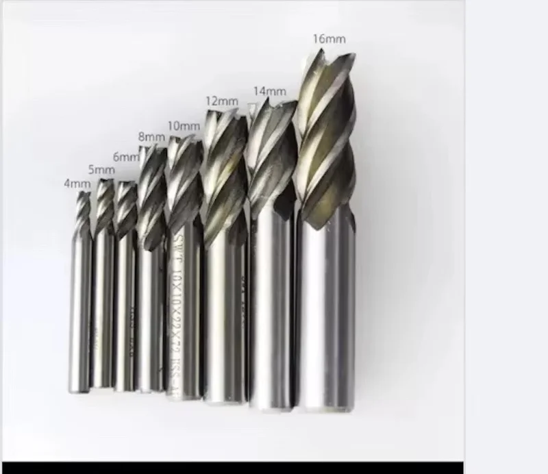 токарный инструмент