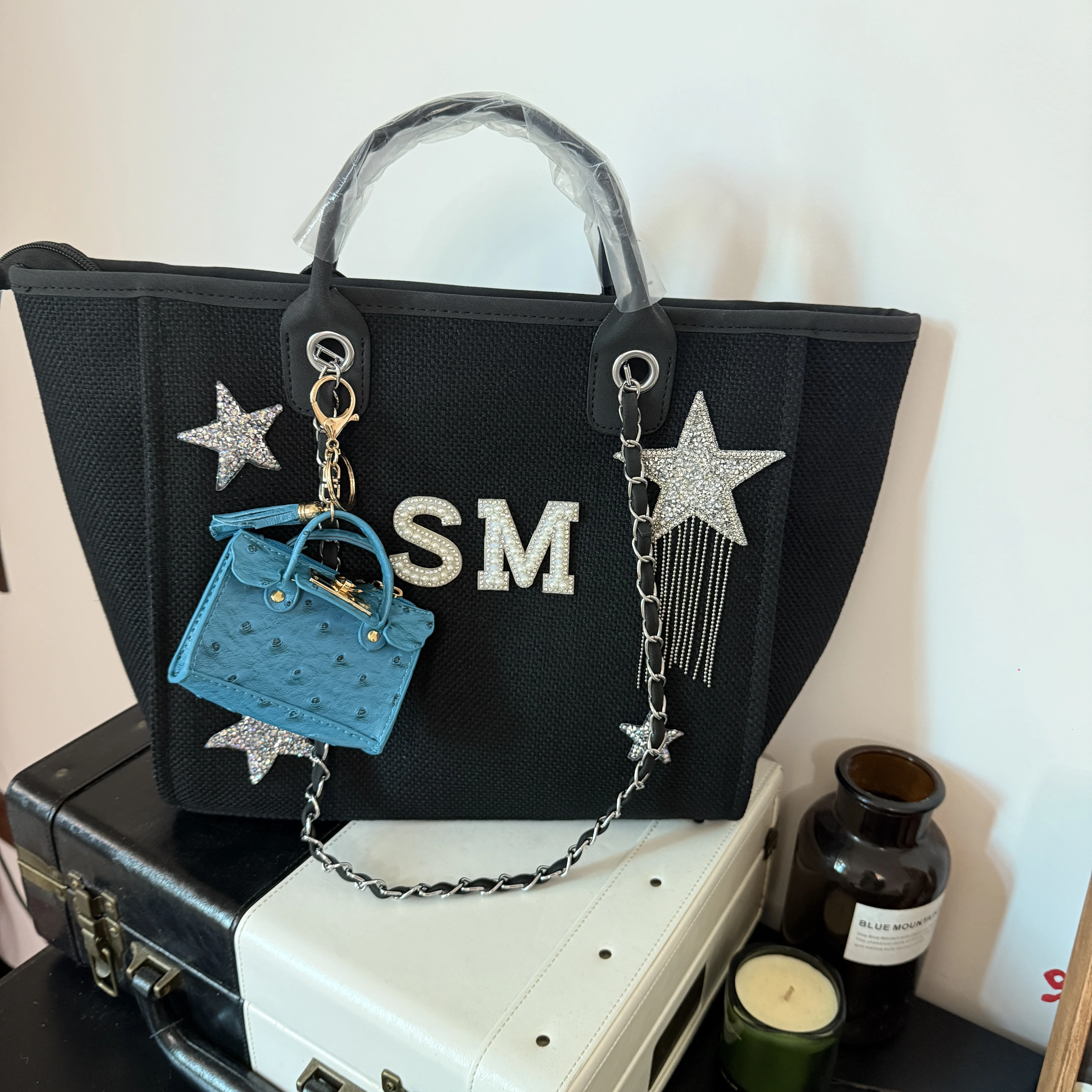 

Customized Black Pearl letters Swan Handbag,Personalized Chain Bag Customized Name Birthday Gift Wedding Party Decoration