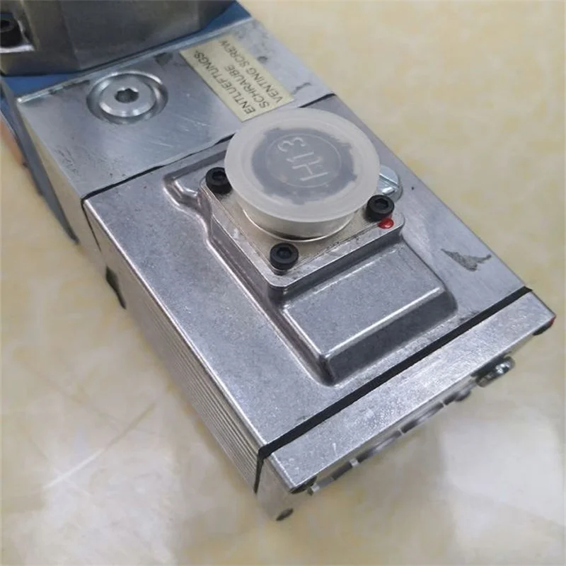 Servovalvola serie D661 modello completo valvole idrauliche D661-G35KOAA6VSX2HA(D661-6592)