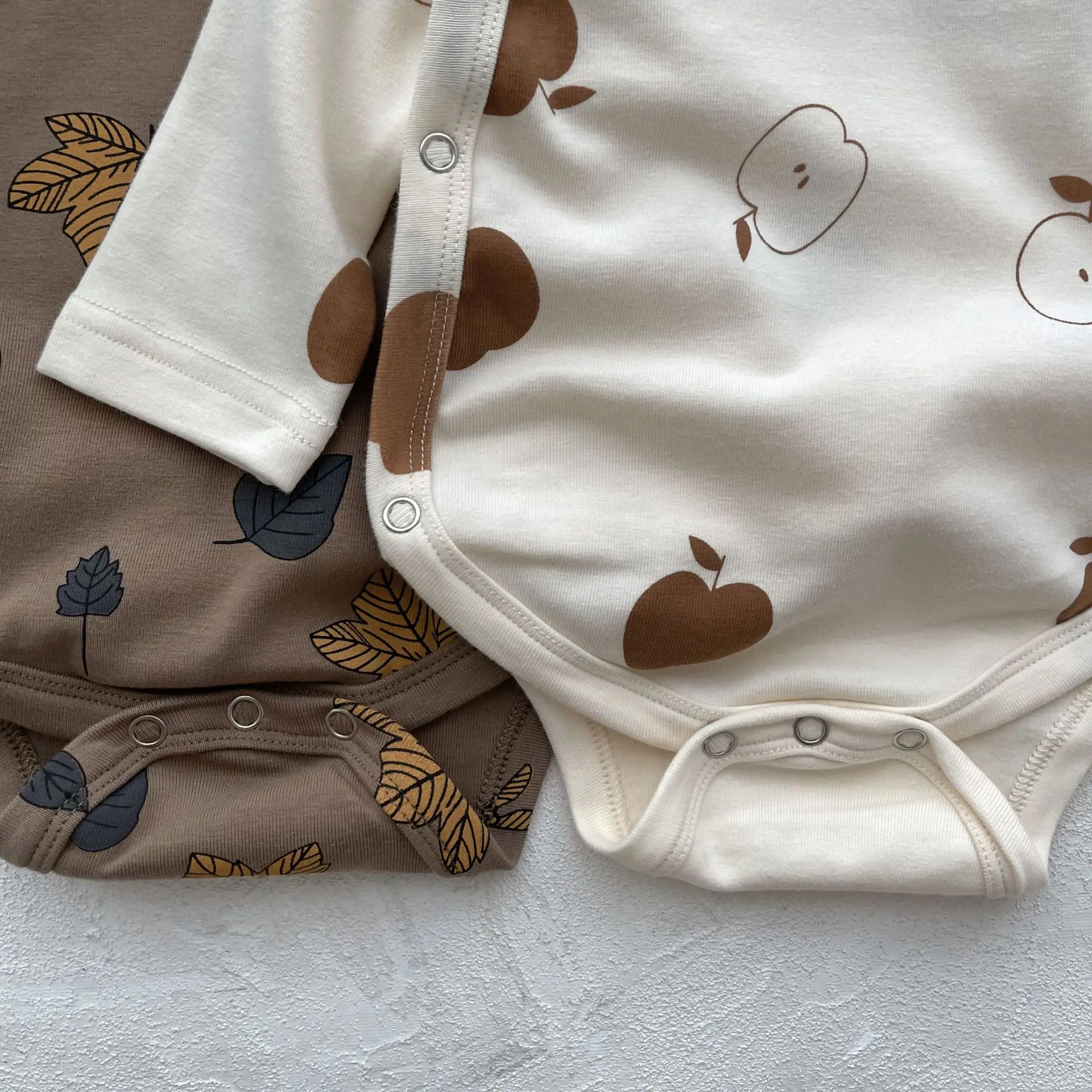 Miniainis New Autumn Newborn Printed Apple Leaves Romper Girls Long Sleeved Cotton Jumpsuit Boys Detachable Jumpsuit Clothes