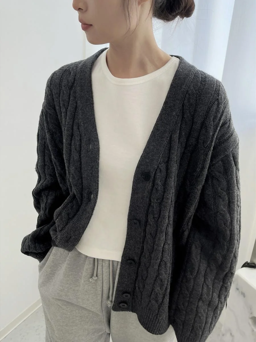 

Spring V-ne Knitted Open Cardigan Women's Loose Retro Sle Embroidery Outerwear Top Spring East Gate Pattern Knitwear