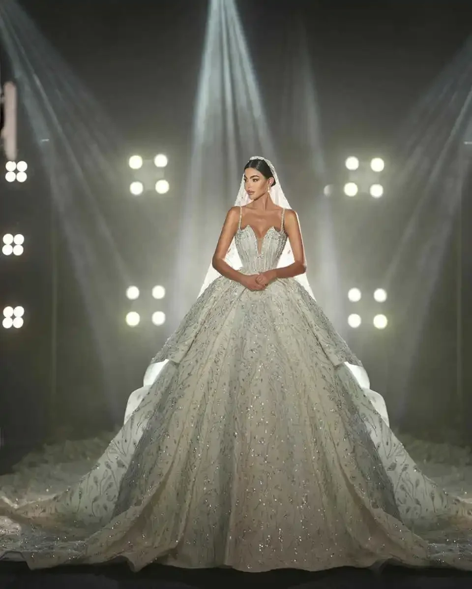 

Flavinke Customized Gorgeous Ball Gown Wedding Dresses Spaghetti Strap Sleeveless Bridal Gown Sequins Pleat Sweep Train Dresses