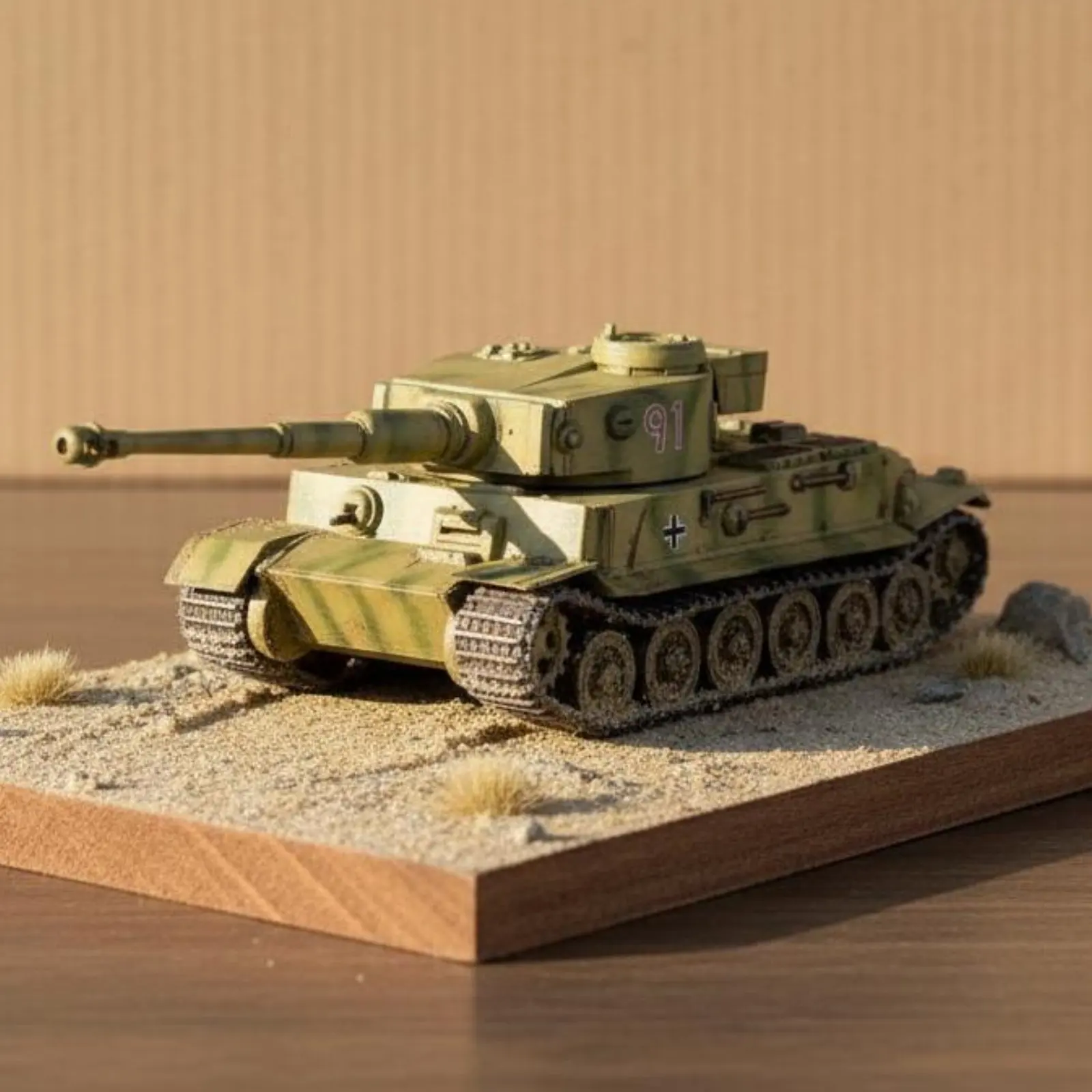 

1/144 Scale Armored Vehicle Model Highly Detailed WW2 Armored Vehicle Static Model Collectible Figurine Movable Turret