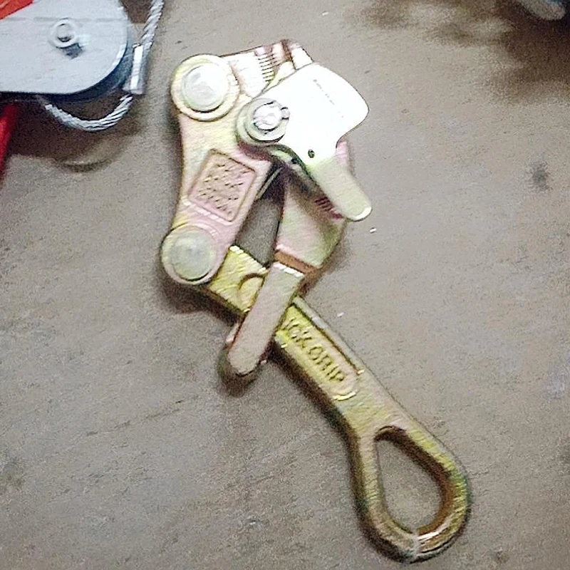 

Heavy Duty Wire Rope Jaw Clamp Electrician Cable Grip Pulling Multi-function Hand Power Puller Tighten Tool Carbon Steel Tools