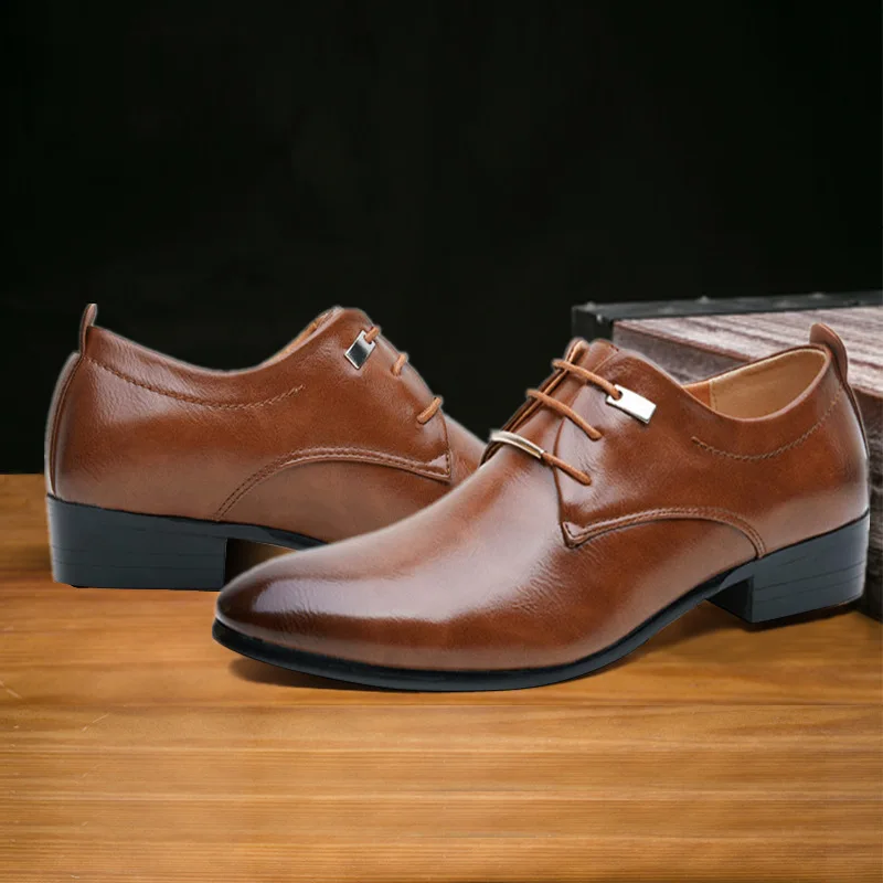 Eleganti scarpe da uomo in pelle abito formale italiano calzature maschili mocassini di moda di marca di lusso scarpe Oxford da lavoro per ufficio