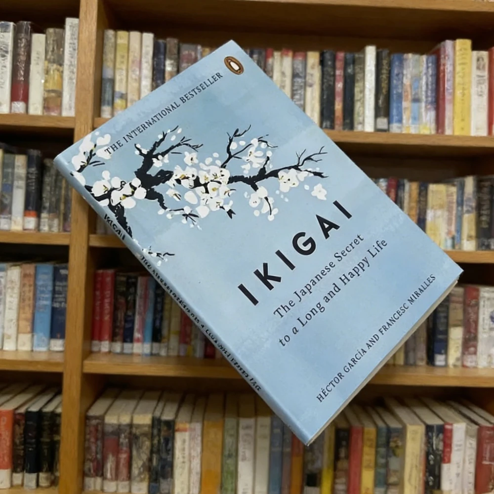 

Бестселлер 2026 года: Икигай: Японская секретная философия для счастливой и здоровой жизни. Книга Хектора Гарсии. Восстановление счастья.